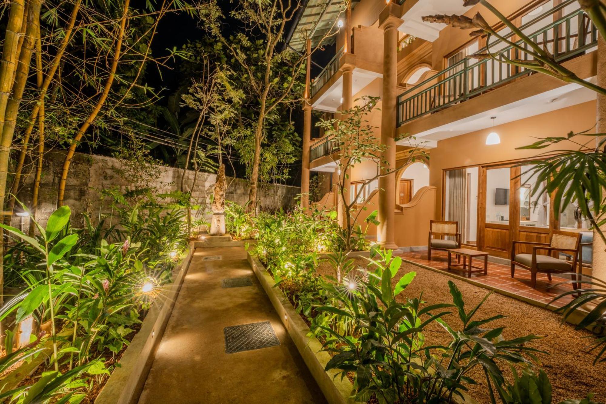 Aurora Bed and Breakfast Unawatuna Exteriör bild