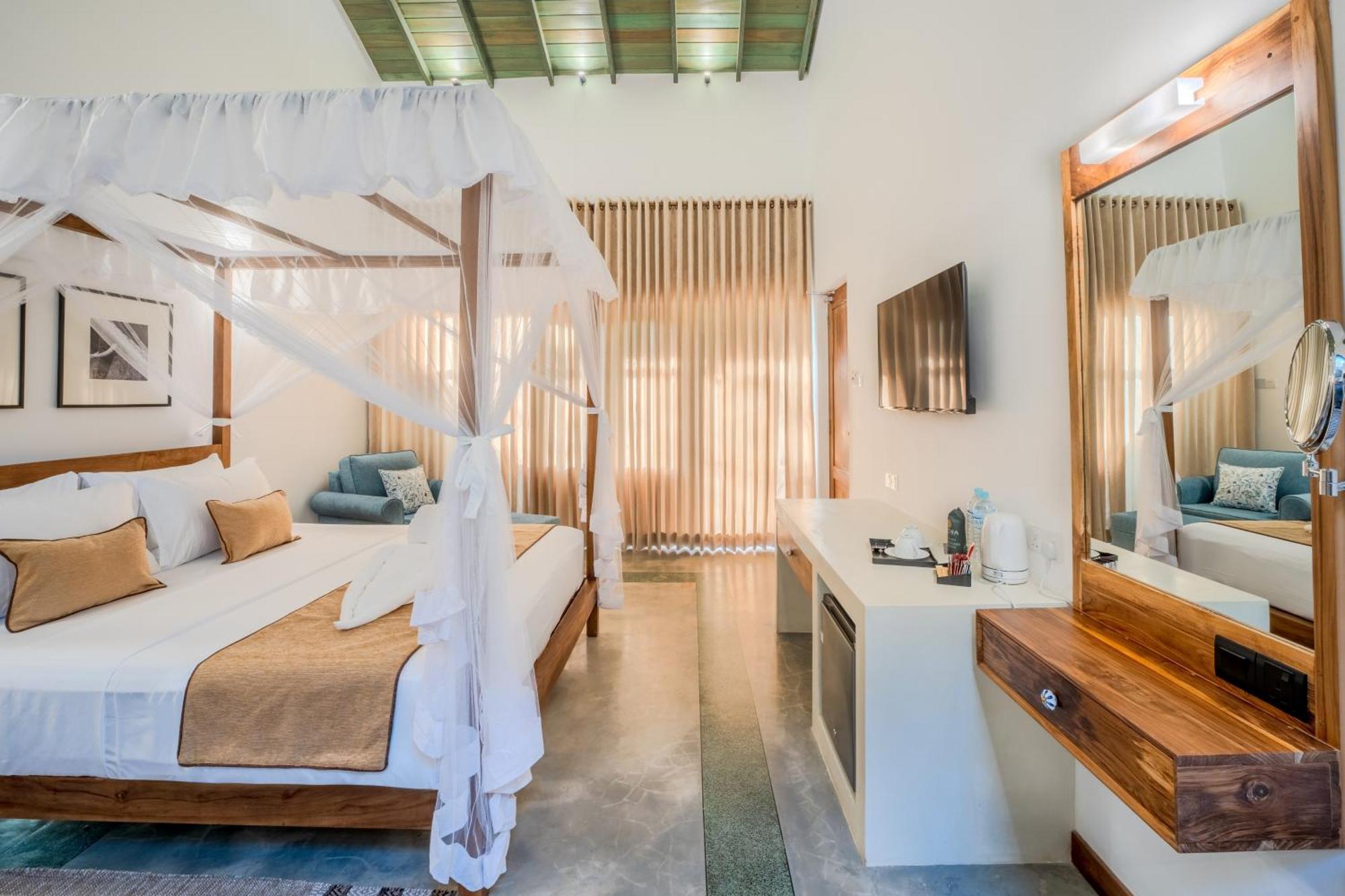 Aurora Bed and Breakfast Unawatuna Exteriör bild